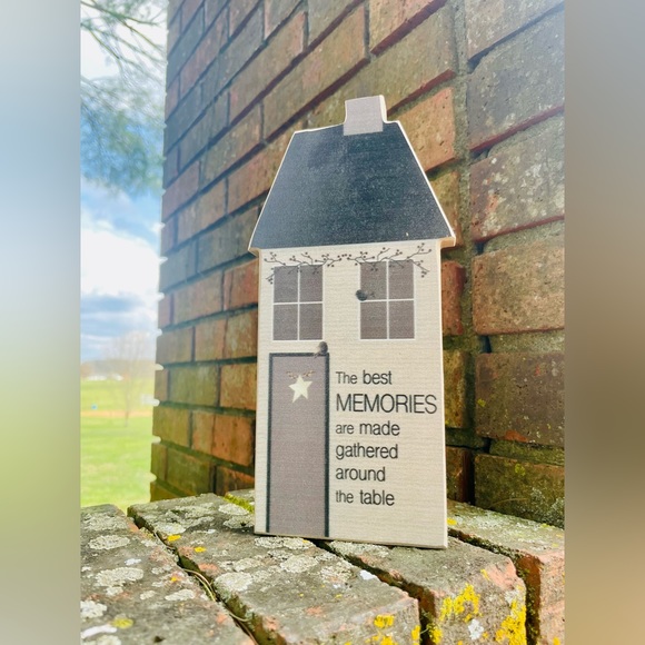 *Family Traditions Saltbox House Muted Mauve Color - Picture 9 of 10